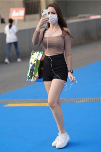 【精选街拍】Vol.2418 黑色短裙美腿 [46P-874MB]