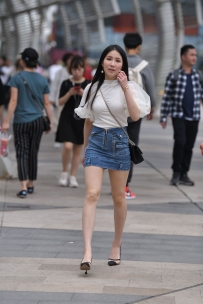 【精选街拍】Vol.3266 清秀靓丽牛仔裙 [43P-302MB]