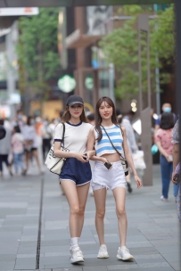 【精选街拍】Vol.3240 青春靓丽闺蜜 [56P-564MB]