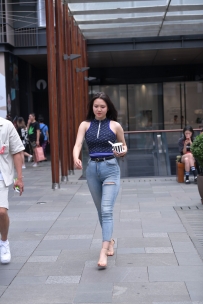 【精选街拍】Vol.2653 牛仔装好身材 [52P-696MB]