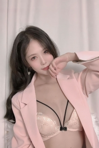 【遇糖圈】No.020_#抖娘利世_西装大秘_20P