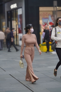 【精选街拍】Vol.2415 美丽曲线 [200P+1V-2.29GB]