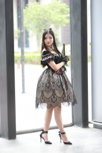 【精选街拍】Vol.2632 花色短裙凉高 [40P-303MB]