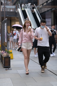 【精选街拍】Vol.3055 粉白搭配青春靓丽 [43P-916MB]