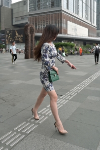 【精选街拍】Vol.2546 紧身包臀裙短凉高 [25P-680MB]