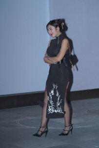 【精选街拍】Vol.1998 黑色旗袍 [95P-348MB]