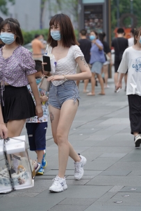 【精选街拍】Vol.3000 V型短裤很显腿长 [116P+1V-1.70GB]