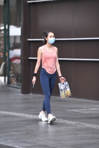 【精选街拍】Vol.1367 蓝色瑜伽裤 [29P-941MB]