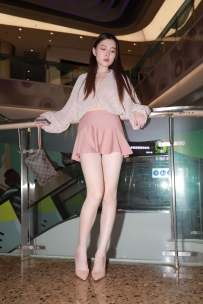 【精选街拍】Vol.1302 可爱的粉色短裙小姐姐 [986P+6V-13.9GB]