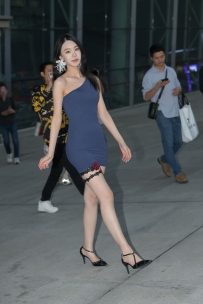 【精选街拍】Vol.2269 蓝色修身裙好身材 [177P-4.16GB]