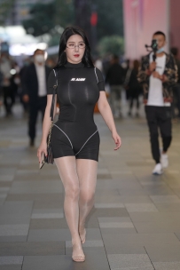 【精选街拍】Vol.3299 黑色连体衣肉丝小蛮腰 [97P-1.48GB]