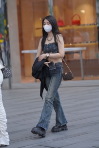 【精选街拍】Vol.1749 紧身牛仔的美 [66P-850MB]